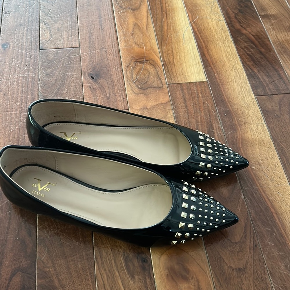 Studded flats